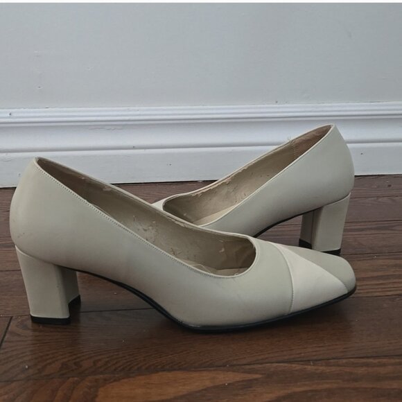 Naturalized classic leather pumps 2.5" block heel size 8.5 - Picture 4 of 9